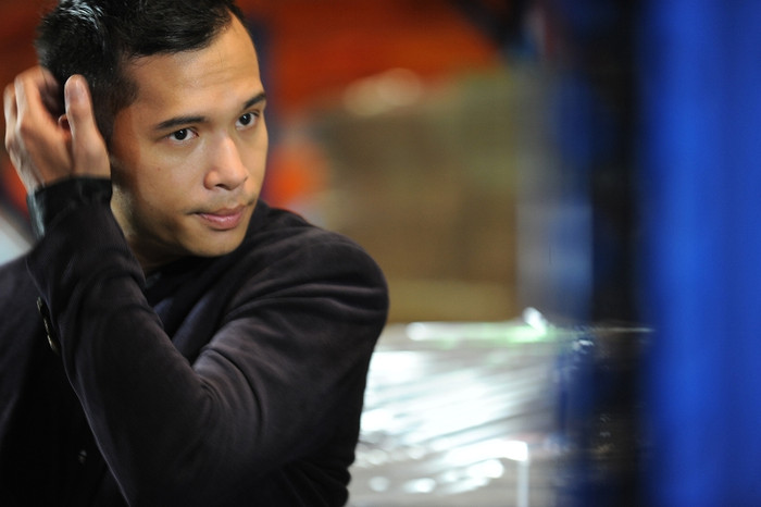 Cô tìm mọi cách để chiếm tình cảm của Thái.