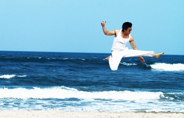 Dương Quốc Hưng hứng thú hòa mình cùng với thiên nhiên... Dương Quốc Hưng hứng thú hòa mình cùng với thiên nhiên...