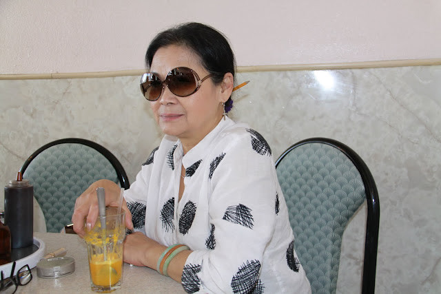Hình ảnh mới nhất của danh ca Khánh Ly tại Mỹ Hình ảnh mới nhất của danh ca Khánh Ly tại Mỹ