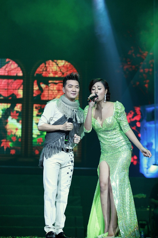 Trước khi cùng Thu Thùy hát ca khúc Mùa thu cho em, Mr Đàm đính chính trước mọi người rằng cô học trò của mình có nghệ danh là Hà Thùy Anh chứ không phải là Hà Thúy Anh như báo chí thông tin trong thời gian qua. Đây là nghệ danh do chính Mr Đàm đặt cho thí sinh The Voice Đinh Thị Thu Thùy. Trước khi cùng Thu Thùy hát ca khúc Mùa thu cho em, Mr Đàm đính chính trước mọi người rằng cô học trò của mình có nghệ danh là Hà Thùy Anh chứ không phải là Hà Thúy Anh như báo chí thông tin trong thời gian qua. Đây là nghệ danh do chính Mr Đàm đặt cho thí sinh The Voice Đinh Thị Thu Thùy.