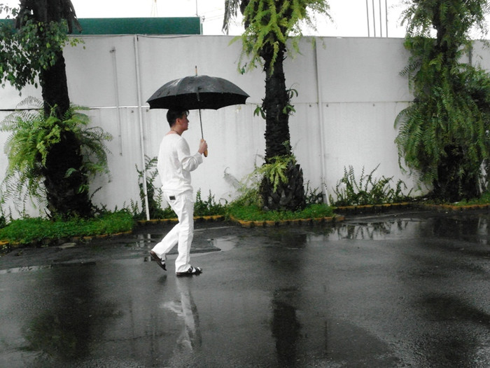 Tránh những vũng nước đọng... Tránh những vũng nước đọng...