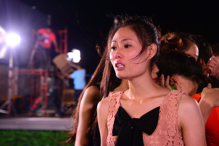 Mai Giang khóc vì sự chia tay của Nguyễn Châm. Mai Giang khóc vì sự chia tay của Nguyễn Châm.