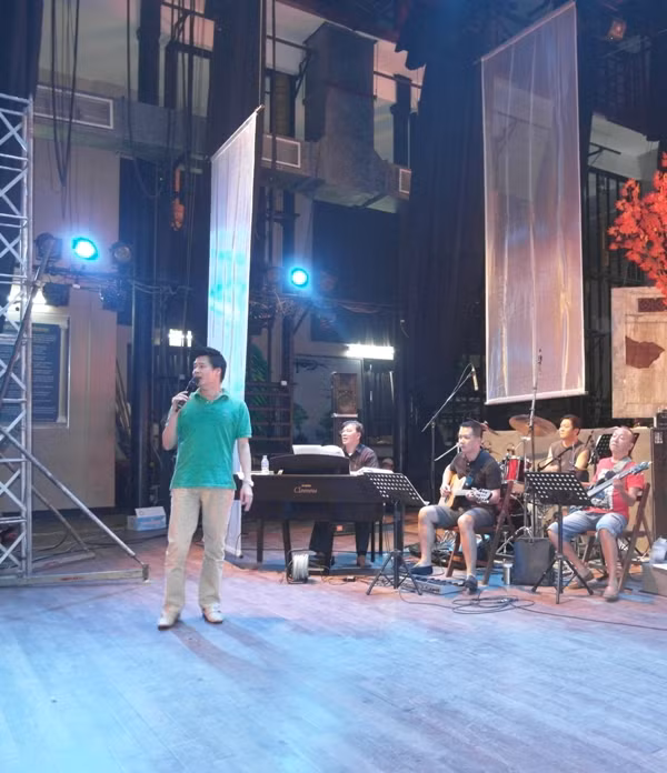 Quang Dũng là ca sĩ đến muộn nhất....