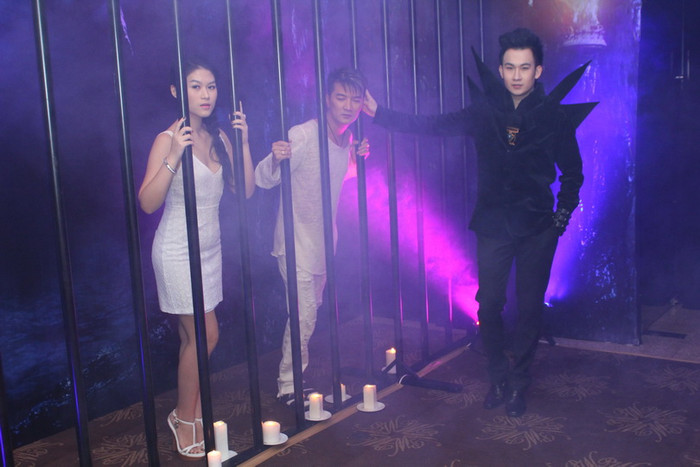 Anh vui vẻ làm một "con ma" bên cạnh Dương Triệu Vũ, TamMy. Đây là một bối cảnh lấy từ ý tưởng của vở kịch kinh điển nổi tiếng thế giới mang tên Bóng ma trong nhà hát, sẽ xuất hiện trong liveshow Kể từ đêm đó. Liveshow này sẽ đánh dấu sự chín muồi nghệ thuật trong suốt chặng đường 2 năm từ Mỹ trở về Việt Nam nói riêng và 6 năm đứng trên sân khấu nói chung của Dương Triệu Vũ. Anh vui vẻ làm một "con ma" bên cạnh Dương Triệu Vũ, TamMy. Đây là một bối cảnh lấy từ ý tưởng của vở kịch kinh điển nổi tiếng thế giới mang tên Bóng ma trong nhà hát, sẽ xuất hiện trong liveshow Kể từ đêm đó. Liveshow này sẽ đánh dấu sự chín muồi nghệ thuật trong suốt chặng đường 2 năm từ Mỹ trở về Việt Nam nói riêng và 6 năm đứng trên sân khấu nói chung của Dương Triệu Vũ.