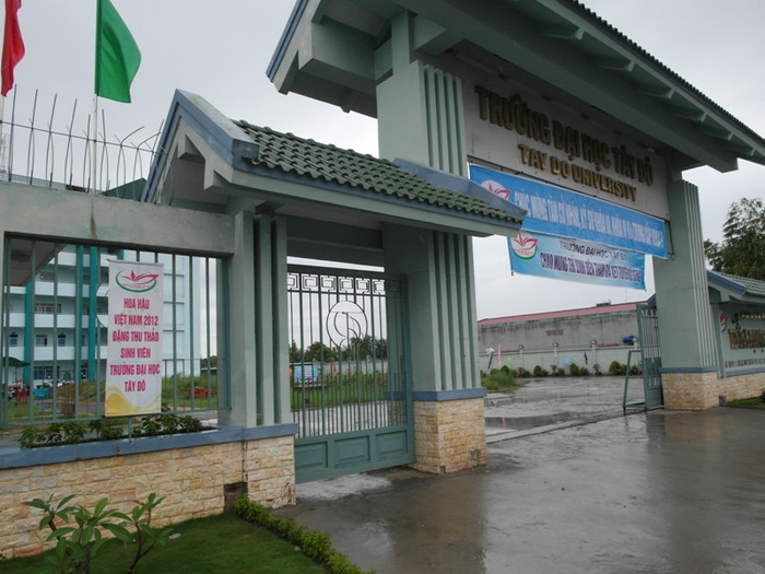 Trường ĐH Tây Đô, nơi Hoa hậu Việt Nam năm 2012 Đặng Thu Thảo theo học lớp Trung cấp Tài chính Ngân hàng. Trường ĐH Tây Đô, nơi Hoa hậu Việt Nam năm 2012 Đặng Thu Thảo theo học lớp Trung cấp Tài chính Ngân hàng.