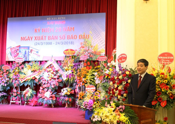 Nhà báo Nguyễn Anh Dũng, Tổng biên tập Báo Xây dựng phát biểu tại buổi lễ. Nhà báo Nguyễn Anh Dũng, Tổng biên tập Báo Xây dựng phát biểu tại buổi lễ.