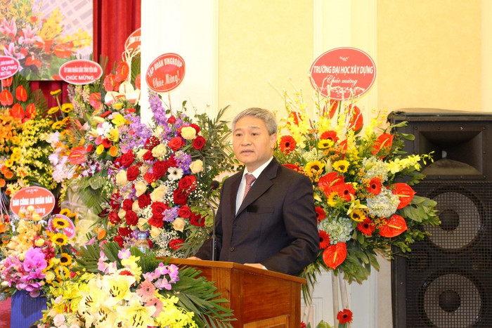 Ông Bùi Phạm Khánh - Thứ trưởng Bộ Xây dựng phát biểu tại lễ kỷ niệm. Ông Bùi Phạm Khánh - Thứ trưởng Bộ Xây dựng phát biểu tại lễ kỷ niệm.