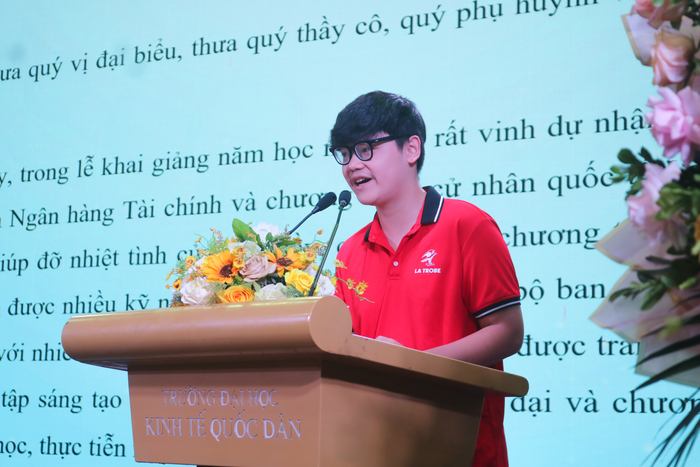 Võ Trường Giang - Sinh viên xuất sắc khóa 1, ngành Tài chính và Quản lý, chương trình cử nhân quốc tế liên kết giữa Đại học Kinh tế quốc dân và Đại học La Trobe