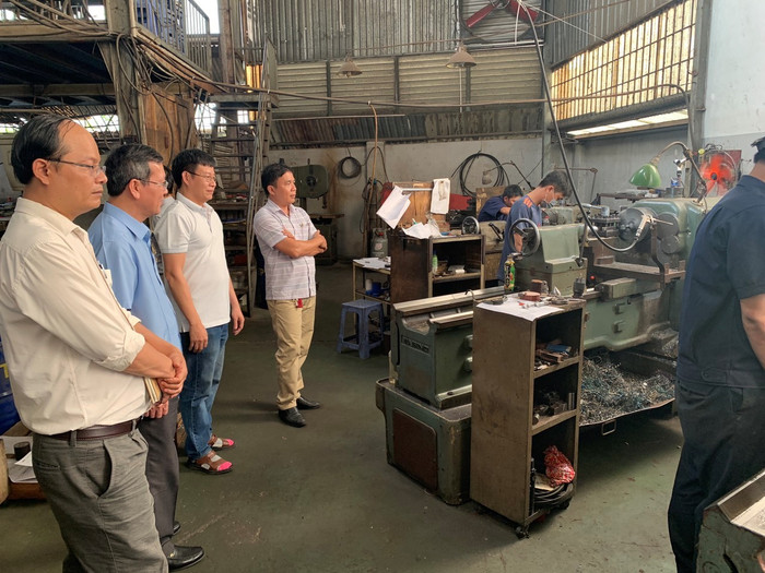 Trong hình là lãnh đạo và các giảng viên Trường Đại học Đồng Nai đến thực địa tại Công ty TNHH MTV Tinh Nguyên Hảo (đầu năm 2023). Ảnh: website nhà trường Trong hình là lãnh đạo và các giảng viên Trường Đại học Đồng Nai đến thực địa tại Công ty TNHH MTV Tinh Nguyên Hảo (đầu năm 2023). Ảnh: website nhà trường