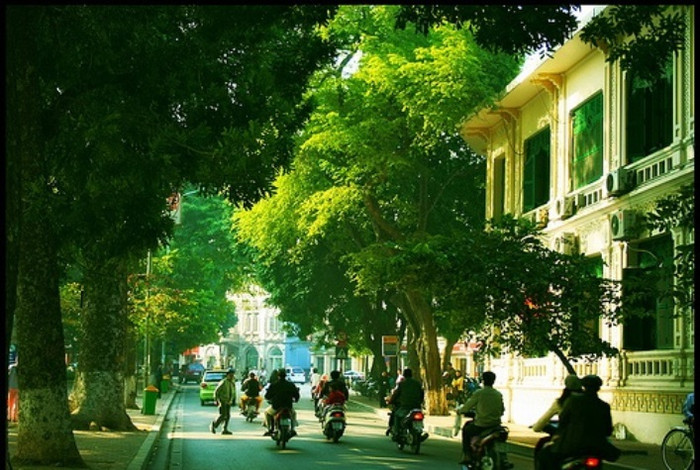 Khi nào Hà Nội mới được mọi người ý thức để bảo vệ thành phố xanh- sạch –đẹp?.. đang là bài toán cần được chính quyên sớm vào cuộc để giải quyết.