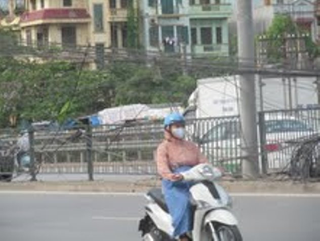 Nguy hiểm rình rập tính mạng cảu người tham gia giao thông. Nguy hiểm rình rập tính mạng cảu người tham gia giao thông.