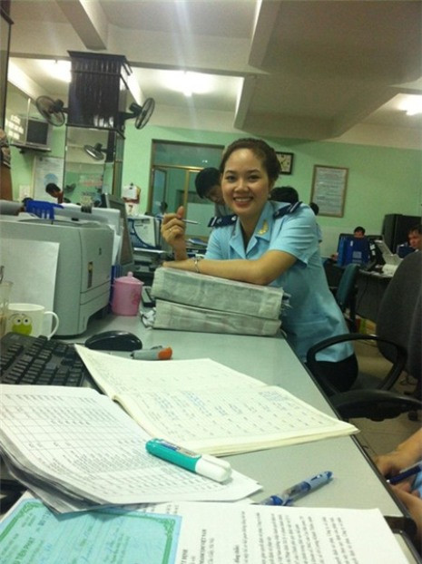 Trở về Việt Nam, Mai Phương theo đuổi con đường của một công chức tại Cục Hải quan TP. Hải Phòng. Trở về Việt Nam, Mai Phương theo đuổi con đường của một công chức tại Cục Hải quan TP. Hải Phòng.