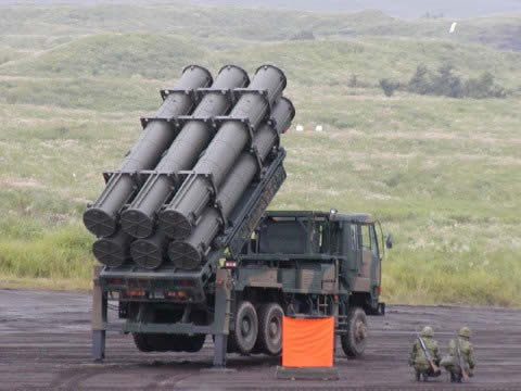 Tên lửa chống hạm Type 88 Nhật Bản bố trí ở eo biển Miyako - Okinawa, tuyến hàng hải chiến hạm máy bay Trung Quốc thường xuyên qua lại ra Thái Bình Dương tập trận. Tên lửa chống hạm Type 88 Nhật Bản bố trí ở eo biển Miyako - Okinawa, tuyến hàng hải chiến hạm máy bay Trung Quốc thường xuyên qua lại ra Thái Bình Dương tập trận.