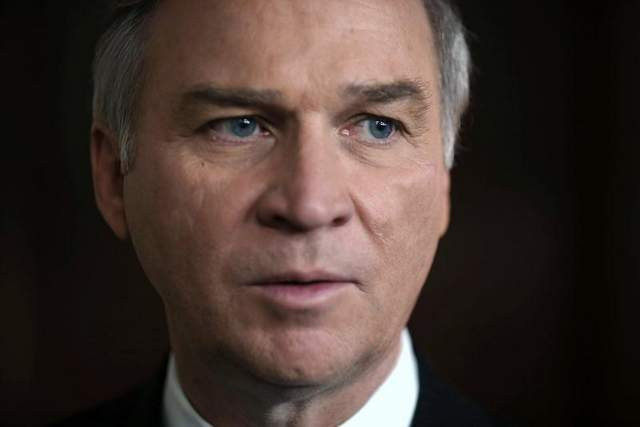 Nghị sĩ Randy Forbes thuộc Ủy ban Quân vụ Quốc hội Mỹ . Nghị sĩ Randy Forbes thuộc Ủy ban Quân vụ Quốc hội Mỹ .