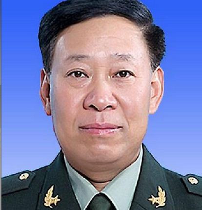 Bành Dũng, Trung tướng, Tư lệnh quân khu Tân Cương. Bành Dũng, Trung tướng, Tư lệnh quân khu Tân Cương.