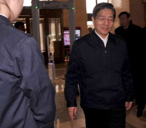 Ông Quách Thanh Côn dẫn 2 Thứ trưởng Công an Trung Quốc vi hành Thiên An Môn.