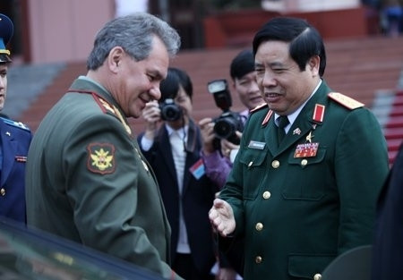 Bộ trưởng Quốc phòng Nga Sergei Shoigu và Bộ trưởng Phùng Quang Thanh. Ảnh: Talkvietnam. Bộ trưởng Quốc phòng Nga Sergei Shoigu và Bộ trưởng Phùng Quang Thanh. Ảnh: Talkvietnam.