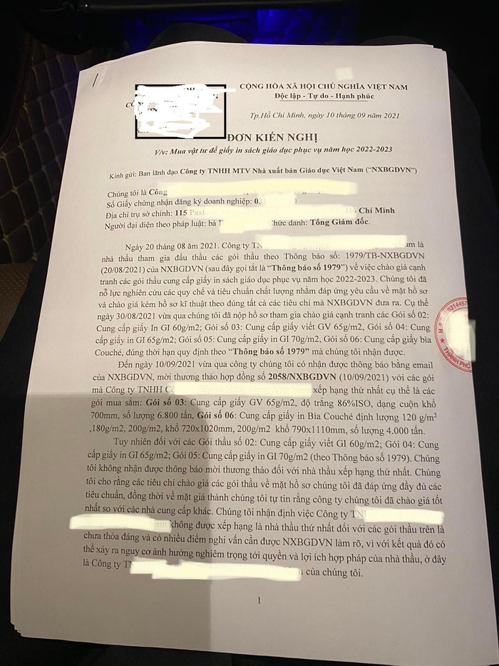 Một doanh nghiệp giấy khác cũng có đơn kiến nghị Nhà xuất bản Giáo dục Việt Nam trả lời vì sao họ tham gia 5 gói thầu nhưng chỉ trúng 2 gói nhỏ Một doanh nghiệp giấy khác cũng có đơn kiến nghị Nhà xuất bản Giáo dục Việt Nam trả lời vì sao họ tham gia 5 gói thầu nhưng chỉ trúng 2 gói nhỏ