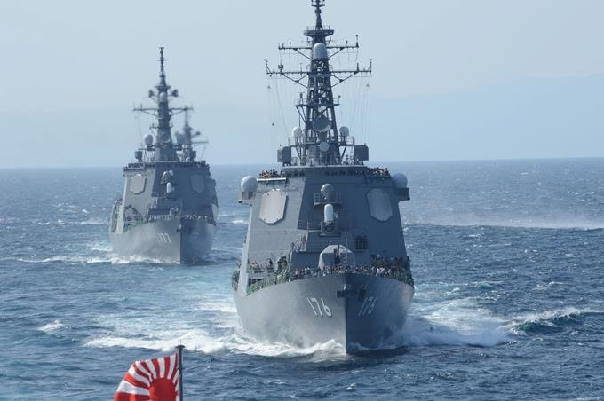 Cơ động trên biển