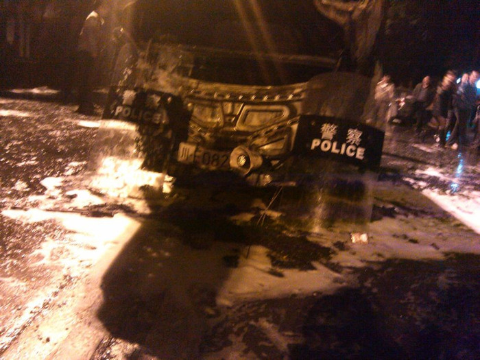 Lật ngửa 4 bánh lên trời