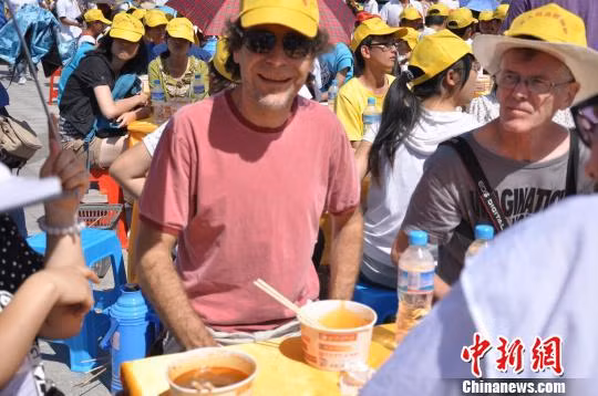 Khách du lịch nước ngoài