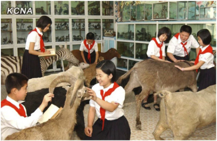 Một giờ học sinh học tại trường Chongryu