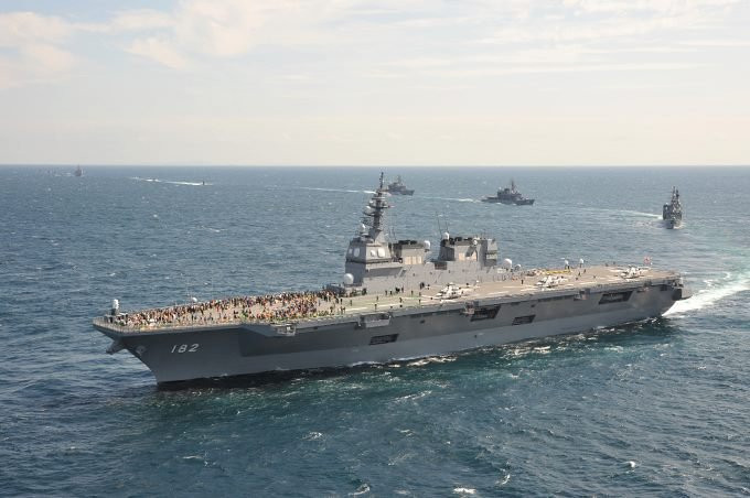 Phô trương sức mạnh hải quân Nhật Bản trong bối cảnh căng thẳng xung quanh chủ quyền nhóm đảo Senkaku với Bắc Kinh ngày một dâng cao