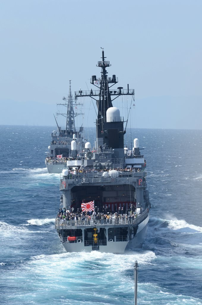 Rất đông phóng viên Nhật Bản và quốc tế theo dõi, đưa tin