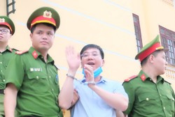 Vụ gian lận thi cử ở Hòa Bình, ai dũng cảm trước tòa? ảnh 2 Vụ gian lận thi cử ở Hòa Bình, ai dũng cảm trước tòa? ảnh 2