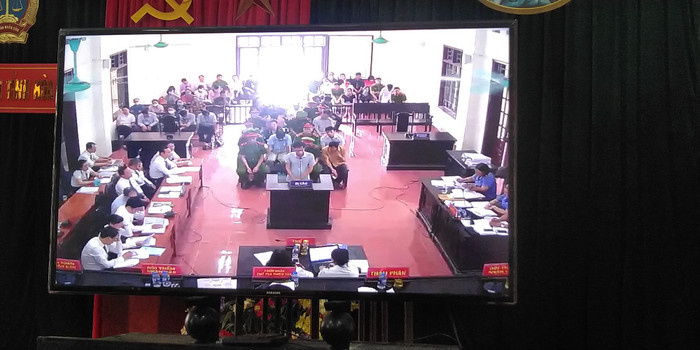 Bị cáo Hồ Chúc trình bày tại tòa trong chiều ngày 13/5. Ảnh: LC Bị cáo Hồ Chúc trình bày tại tòa trong chiều ngày 13/5. Ảnh: LC