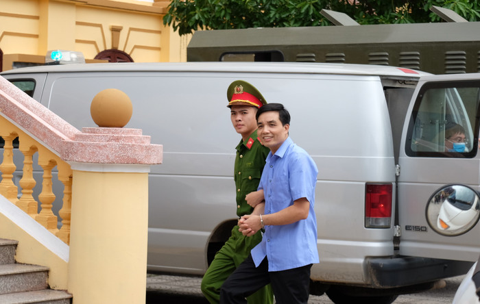 Nguyễn Quang Vinh và Đào Ngọc Thuật khẳng định mình không có tội Nguyễn Quang Vinh và Đào Ngọc Thuật khẳng định mình không có tội