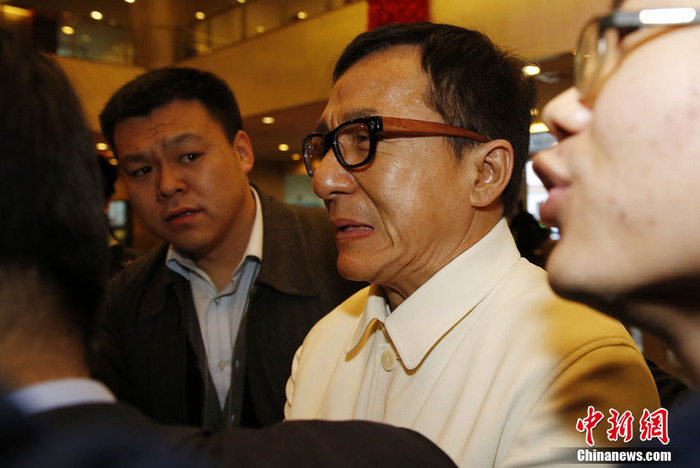 Minh tinh màn bạc Hồng Kông Thành Long lần đầu đi họp Chính hiệp Trung Quốc Minh tinh màn bạc Hồng Kông Thành Long lần đầu đi họp Chính hiệp Trung Quốc