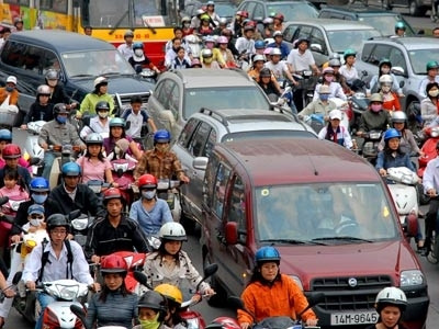 Hạn chế xe máy liệu có làm giảm ùn tắc giao thông? Ảnh minh họa: Tiền phong Hạn chế xe máy liệu có làm giảm ùn tắc giao thông? Ảnh minh họa: Tiền phong