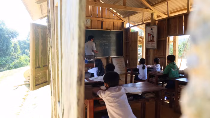 Lớp học không kín gió.