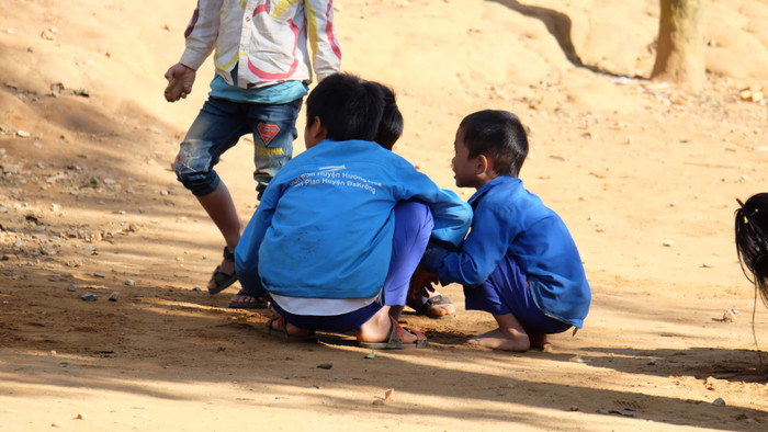 Những trò chơi trẻ thơ vẫn được tái hiện ở trường học. Những trò chơi trẻ thơ vẫn được tái hiện ở trường học.