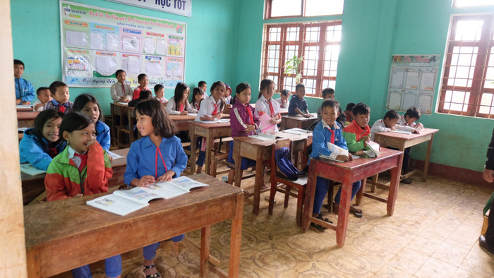 Lớp học vui vẻ ở Măng Sông. Lớp học vui vẻ ở Măng Sông.