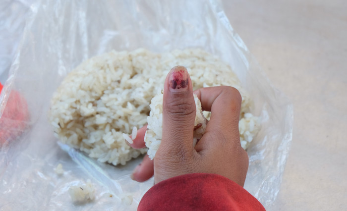 Nếu có trường bán trú, có lẽ tương lai các em sẽ khác. Nếu có trường bán trú, có lẽ tương lai các em sẽ khác.
