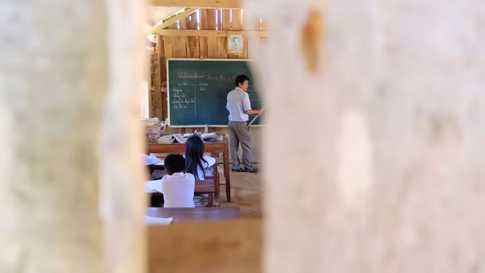 Tiếng thầy giáo Hải sang sảng trong nắng gió của đại ngàn Trường Sơn.