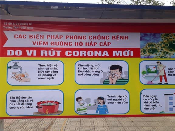 Hướng dẫn tại trường Cửa Tùng.