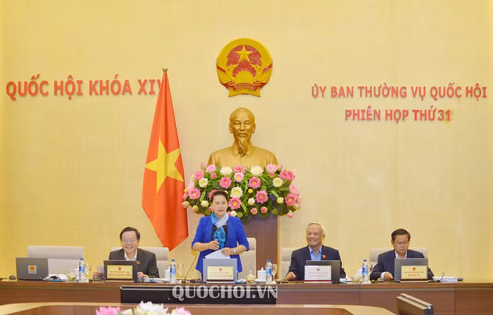 Chủ tịch Quốc hội Nguyễn Thị Kim Ngân chủ trì phiên họp. Ảnh: Quochoi.vn