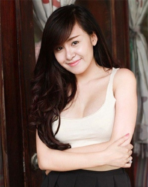 Lê Thị Huyền Anh - Bà Tưng Lê Thị Huyền Anh - Bà Tưng