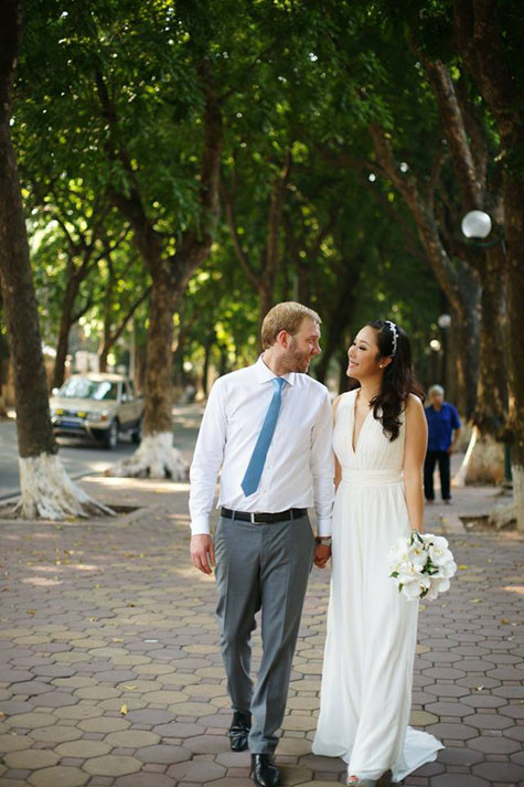 Hoa hậu Ngô Phương Lan và chú rể Loz Whitake Hoa hậu Ngô Phương Lan và chú rể Loz Whitake