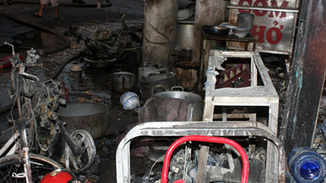 Sau hàng loạt các vụ hỏa hoạn luôn để lại hậu quả nặng nề Sau hàng loạt các vụ hỏa hoạn luôn để lại hậu quả nặng nề