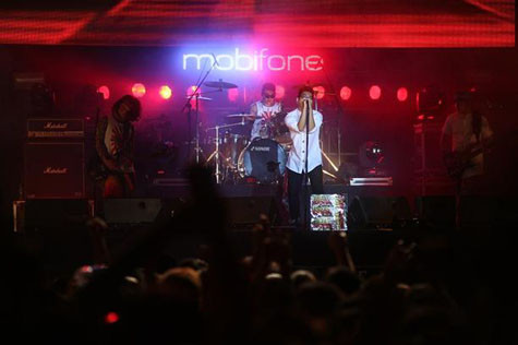18+ band “chào sân” Đà Nẵng bằng 4 ca khúc cá tính 18+ band “chào sân” Đà Nẵng bằng 4 ca khúc cá tính