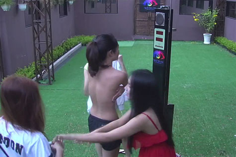 Hình ảnh phản cảm của Quỳnh Trang