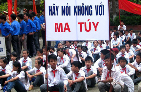 Công tác tuyên truyền được xác định là một trong những giải pháp quan trọng trong cuộc chiến phòng, chống ma túy. Công tác tuyên truyền được xác định là một trong những giải pháp quan trọng trong cuộc chiến phòng, chống ma túy.