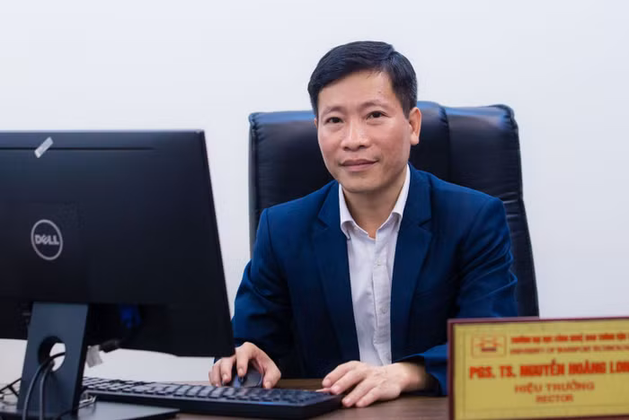Phó Giáo sư, Tiến sĩ Nguyễn Hoàng Long - Hiệu trưởng Trường Đại học Công nghệ Giao thông vận tải. Ảnh: UTT