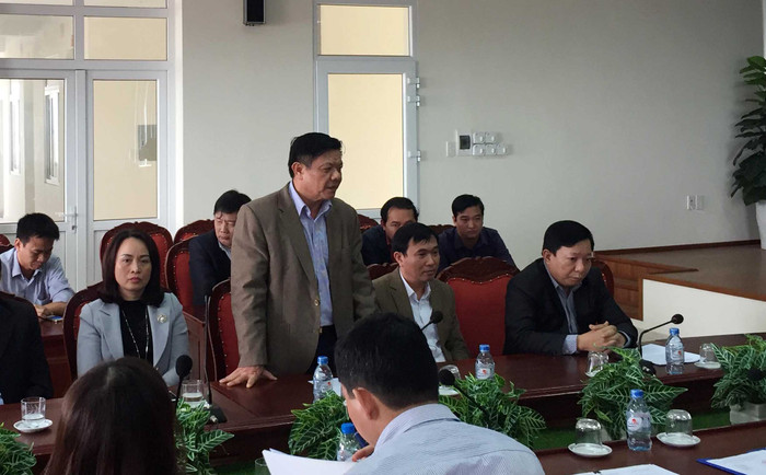 Ông Nguyễn Văn Thông phát biểu tại buổi công bố quyết định cách chức Ông Nguyễn Văn Thông phát biểu tại buổi công bố quyết định cách chức