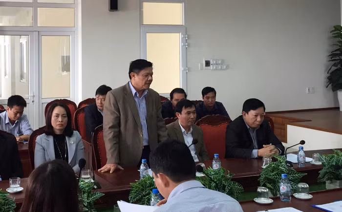 Ông Nguyễn Văn Thông phát biểu tại buổi công bố quyết định cách chức