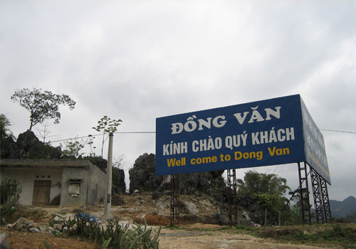 Hàng loạt pano viết "Well come" thay vì "Welcome".